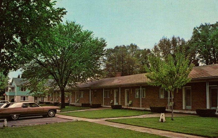 Motel Jackson - Old Postcard Photo